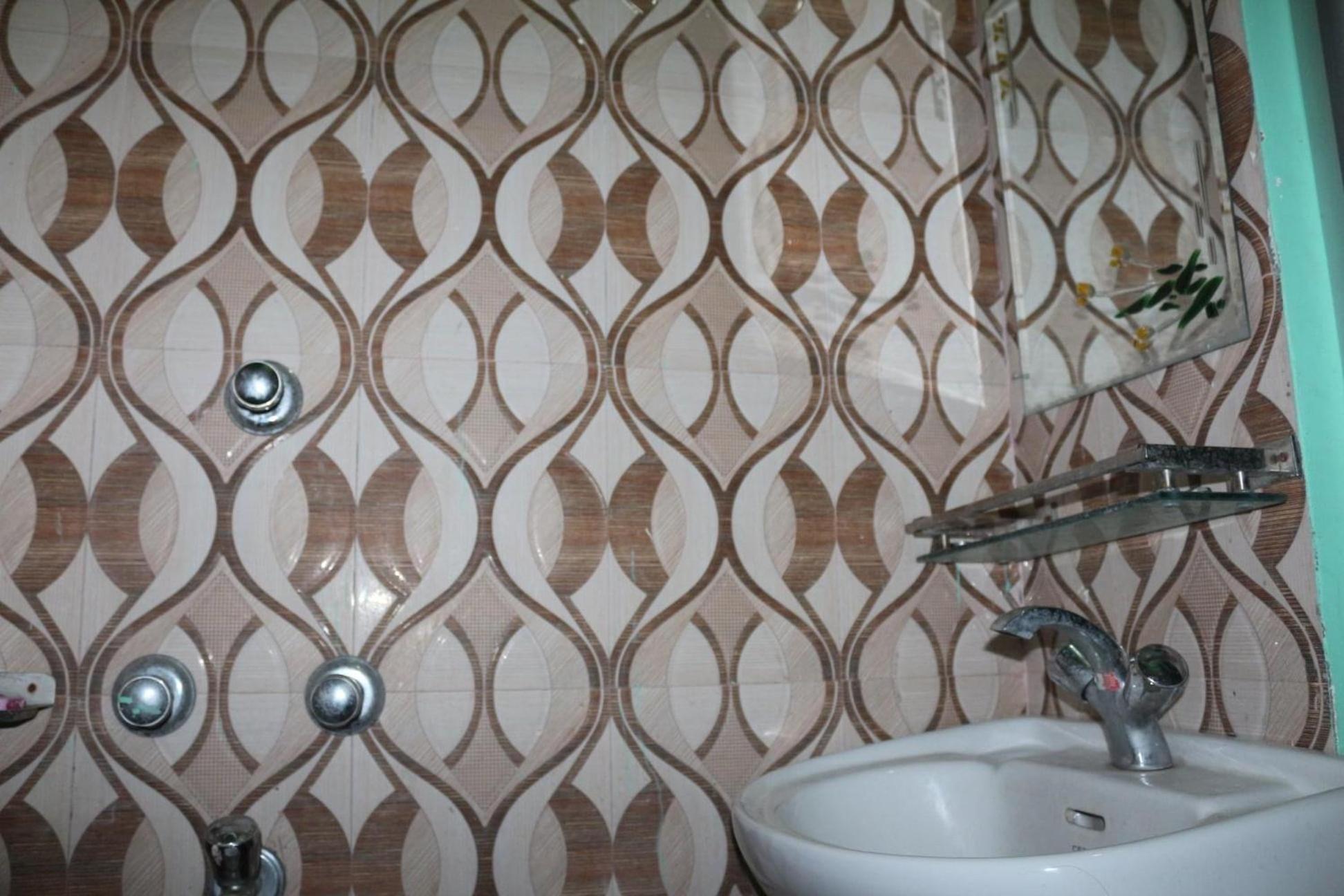 Tiger Corner Inn Homestay Sauraha Cameră foto